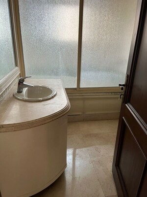 Bathroom in 4 BHK Builder Floor at Safdarjung Enclave – for Rent