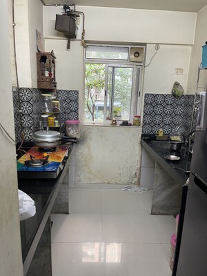 Room in 1 BHK Apartment at Lodha Amara, Kolshet Road – for Rent
