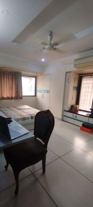 Living Room in 2.5 BHK Apartment at DLH Orchid, Andheri West – for Rent
