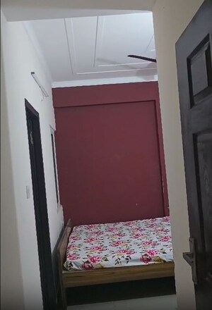 Bedroom in 3 BHK Apartment at BCC Residency, Hazratganj – for Rent