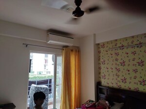 Living Room in 2.5 BHK Apartment at Express Zenith, Sector 77 – for Sale