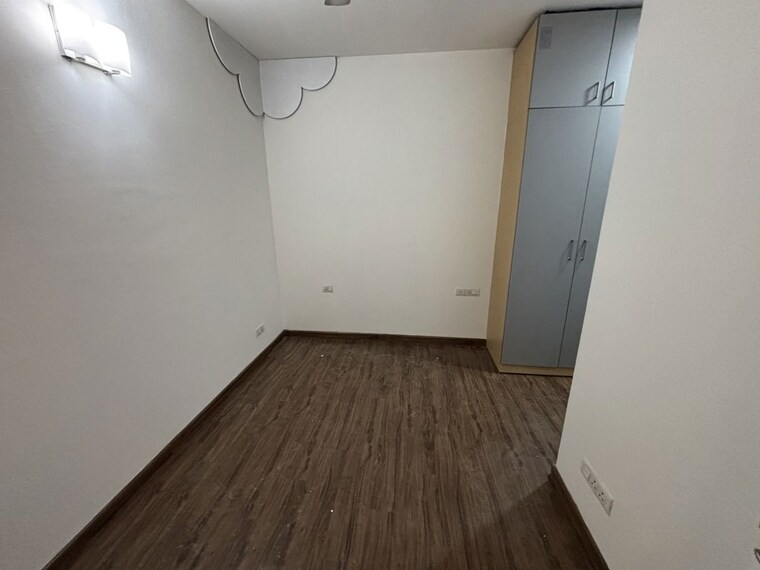 Room, emaar-the-palm-drive-palm-studios 2 Bedroom 1200 Sq.Ft. Apartment In Sector 66 Gurgaon 10771186