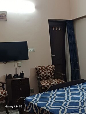 Bedroom in 2 BHK Independent House at Sector 10 – for Rent
