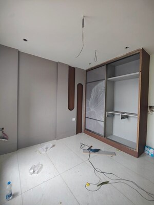Room in 4 BHK Apartment at Prestige Beverly Hills, Kokapet – for Rent