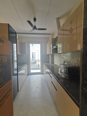 Kitchen in 2 BHK Builder Floor at Sector 52 – for Rent