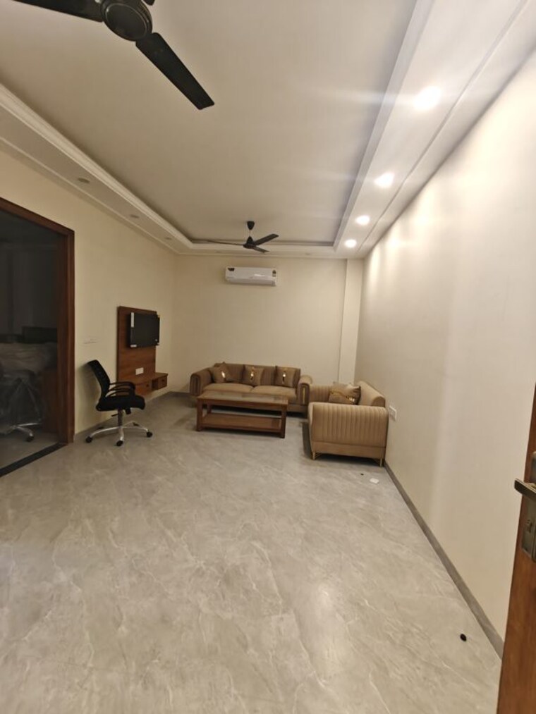 Living Room, sector 52 2 Bedroom 263 Sq.Yd. Builder Floor In Sector 52 Gurgaon 10771238