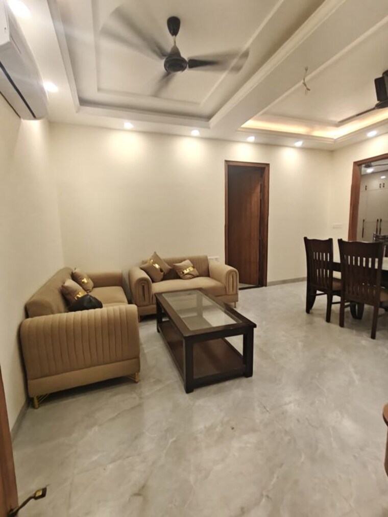 Living Room, sector 52 2 Bedroom 263 Sq.Yd. Builder Floor In Sector 52 Gurgaon 10771238