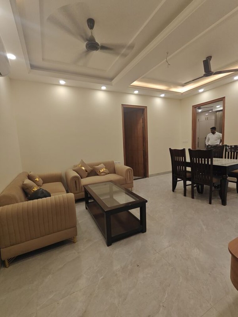 Living Room, sector 52 2 Bedroom 263 Sq.Yd. Builder Floor In Sector 52 Gurgaon 10771238
