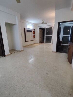 Room in 4 BHK Apartment at Orchid Island, Sector 51 – for Rent