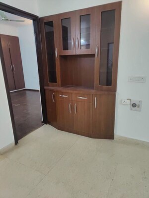 Room in 4 BHK Apartment at Orchid Island, Sector 51 – for Rent