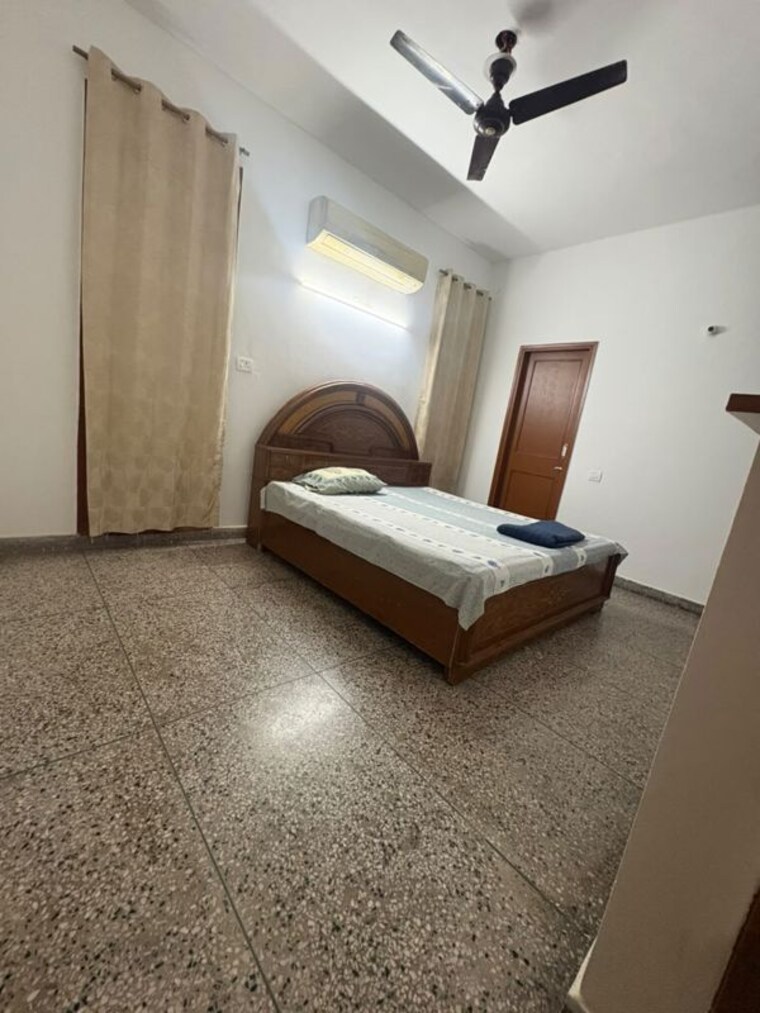 Living Room, palam vihar 2 Bedroom 173 Sq.Yd. Builder Floor In Palam Vihar Gurgaon 10771249