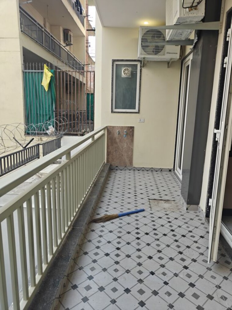 Balcony, sector 52 2 Bedroom 1120 Sq.Ft. Builder Floor In Sector 52 Gurgaon 10771254