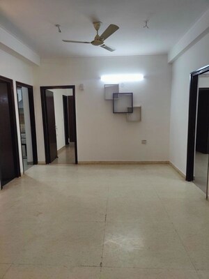 Room in 4 BHK Apartment at Orchid Island, Sector 51 – for Rent
