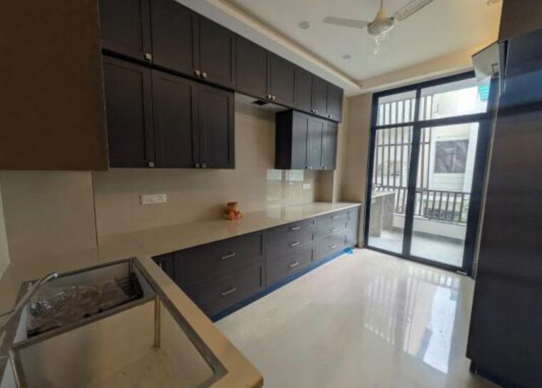 Kitchen, palam vihar 3 Bedroom 270 Sq.Yd. Builder Floor In Palam Vihar Gurgaon 10771264
