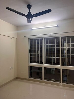 Room in 2 BHK Apartment at Poddar Shri Ganesh Apartment, Goregaon West – for Rent
