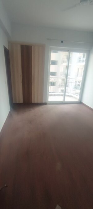 Room in 3 BHK Apartment at Urbtech Hilston, Sector 79 – for Rent