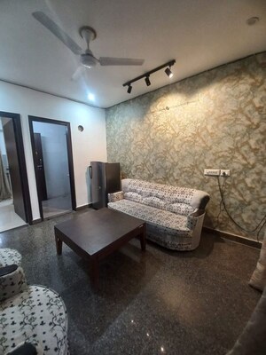 Living Room in 1 BHK Builder Floor at Sector 42 – for Rent