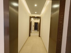 Building Lobby in 3.5 BHK Apartment at Parsvnath Exotica, Sector 53 – for Rent