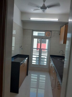 Furnished Amenities in 2 BHK Apartment at Romell Allure, Borivali East – for Rent
