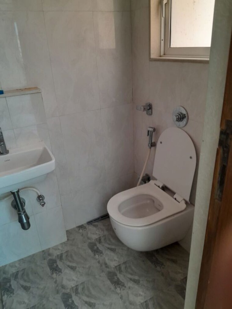 Bathroom, romell-allure 2 Bedroom 606 Sq.Ft. Apartment In Borivali East Mumbai 10771333