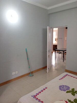 Room in 3 BHK Builder Floor at Uppal Southend, Sector 49 – for Rent