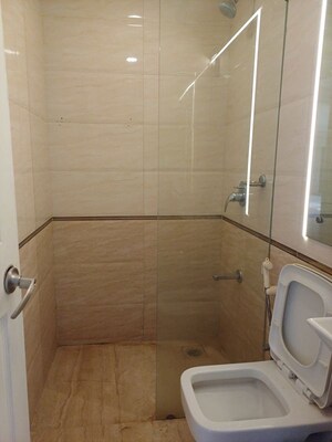 Bathroom in 5 BHK Apartment at DLH Sorrento, Veera Desai Road – for Sale