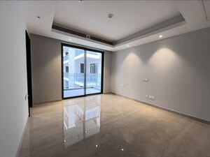 Room in 3 BHK Apartment at Suncity Platinum Towers, Sector 28 – for Rent