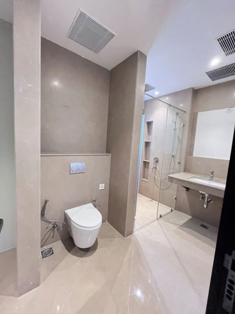 Bathroom, suncity-platinum-towers 3 Bedroom 2660 Sq.Ft. Apartment In Sector 28 Gurgaon 10771316