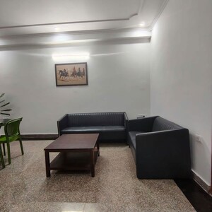 Team Area in 3 BHK Builder Floor at Sector 42 – for Rent