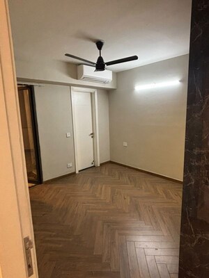 Bathroom in 3 BHK Builder Floor at Signature Global City 63A, Sector 63a – for Rent