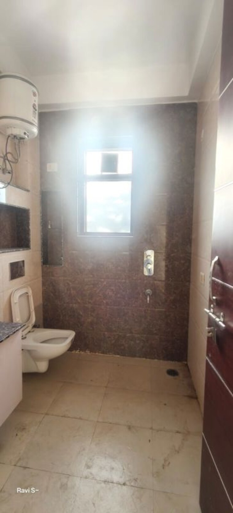 Bathroom, palam vihar 3 Bedroom 270 Sq.Yd. Builder Floor In Palam Vihar Gurgaon 10771362