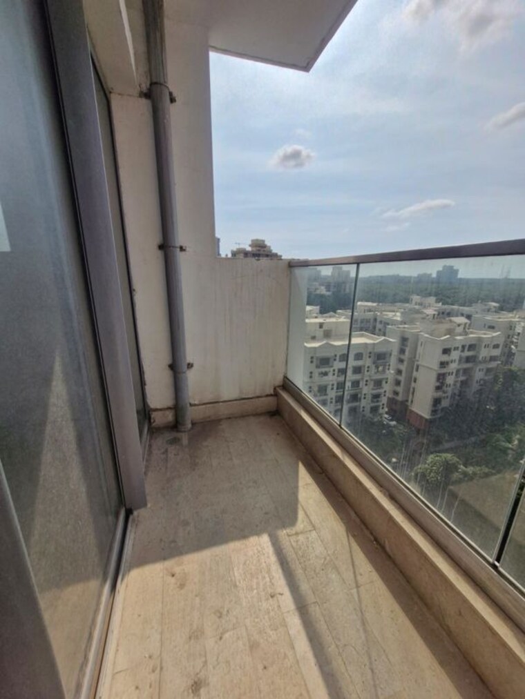 Balcony, sheth-72-west 3 Bedroom 1120 Sq.Ft. Apartment In Andheri West Mumbai 10771371