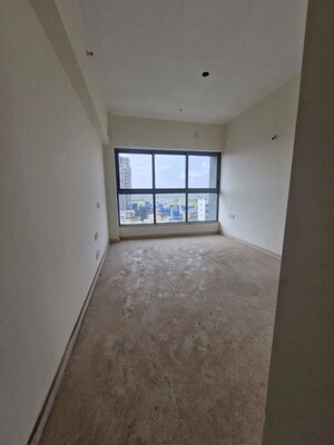Room in 3 BHK Apartment at Sheth 72 West, Andheri West – for Sale