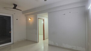 Room in 2 BHK Apartment at Tata Eureka Park, Sector 150 – for Rent