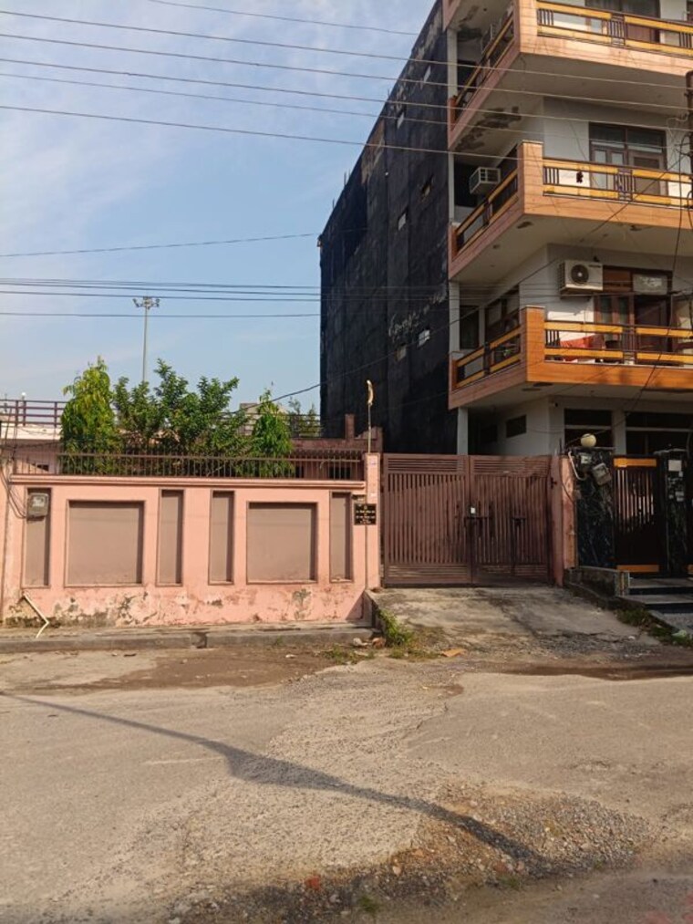 Exterior View, sector 71 4 Bedroom 450 Sq.Mt. Villa In Sector 71 Noida 10771354