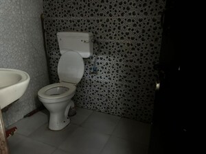 Bathroom in 1 BHK Builder Floor at Neb Sarai – for Rent