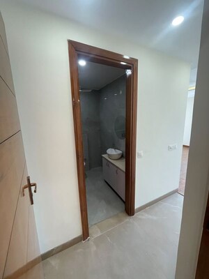 Room in  Builder Floor at Sector 45 – for Rent