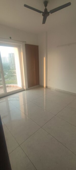 Furnished Amenities in 3 BHK Apartment at Urbtech Hilston, Sector 79 – for Rent