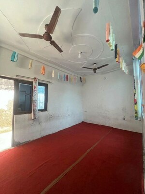 Room in 2 BHK Independent House at Sector 116 – for Rent