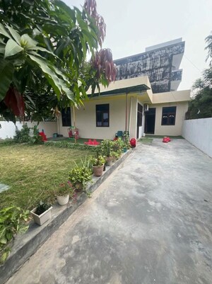 2 BHK Independent House For Rent in Sector 116