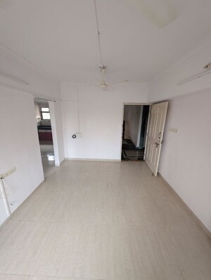 Room in 2 BHK Apartment at Matunga West – for Rent