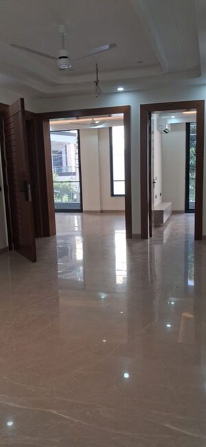 Room in  Builder Floor at Sector 57 – for Rent