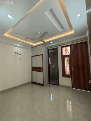 Room in 2 BHK Builder Floor at Saket – for Rent