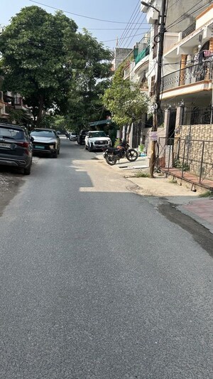 Parking in 6+ BHK Independent House at Sector 41 – for Sale