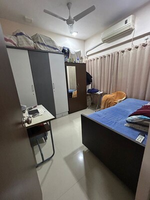 Room in 2 BHK Apartment at High Samruddhi Heights, Matunga East – for Rent