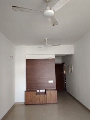 2 BHK Apartment For Rent in Shree Vardhman Mantra, Sector 67