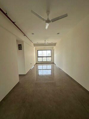 Room in 2 BHK Apartment at Parshwanath Gardens, Matunga – for Rent