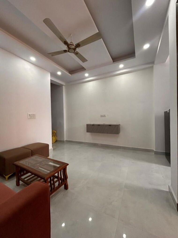 Hall, chattarpur 2 Bedroom 900 Sq.Ft. Builder Floor In Chattarpur Delhi 10771546