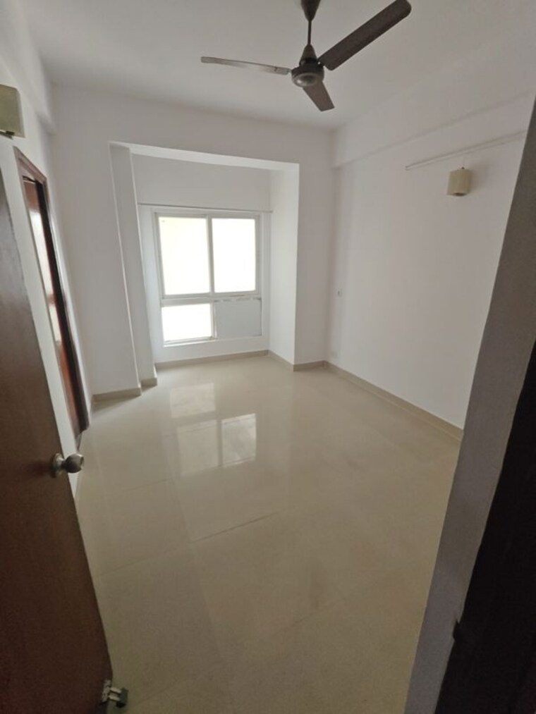 Room, mahagun-moderne 3 Bedroom 1550 Sq.Ft. Apartment In Sector 78 Noida 10771550
