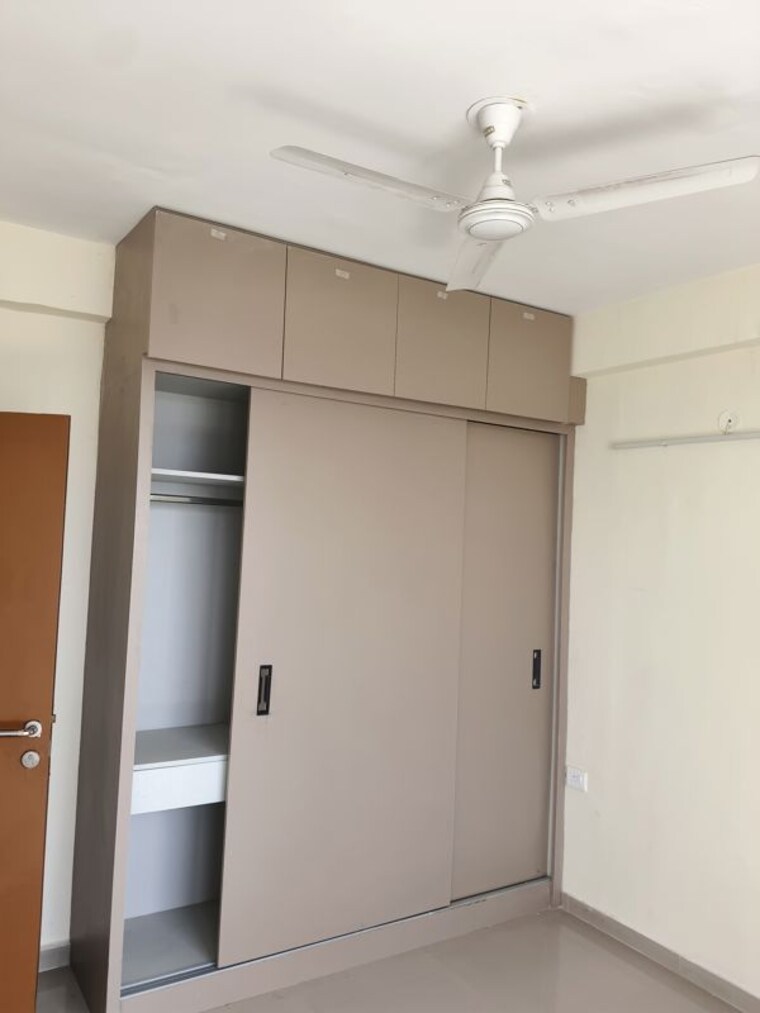 Room, pyramid-infinity 3 Bedroom 720 Sq.Ft. Apartment In Sector 70 Gurgaon 10771572
